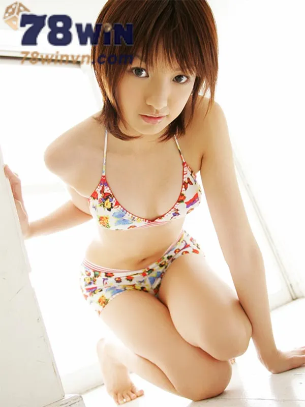 Ảnh hot girl Yukina 5